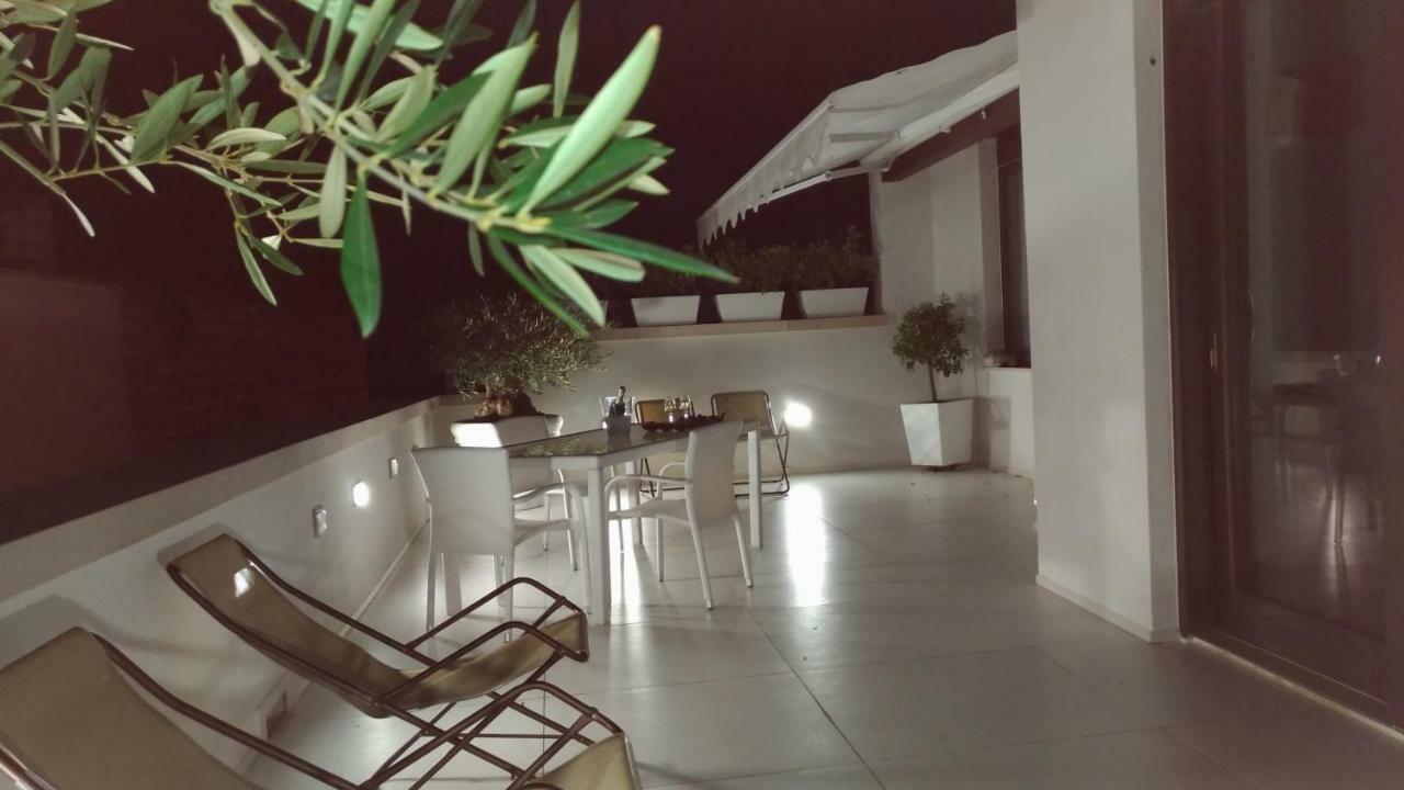 B&B Re Apartments Palazzo Muscati Molfetta Exterior photo